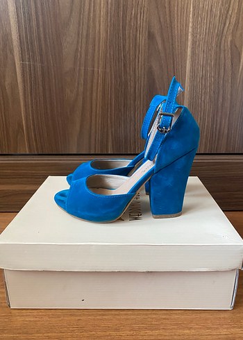 Mavi Süet Tokalı Kadın Topuklu Ayakkabı - Görsel 2