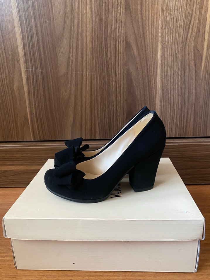 Siyah Fiyonklu Yüksek Topuklu Kadın Stiletto - Görsel 2