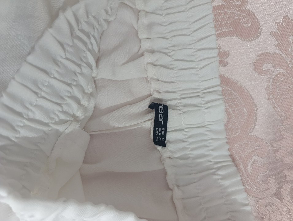 Beyaz Keten Hamile Mini Şort - Görsel 3