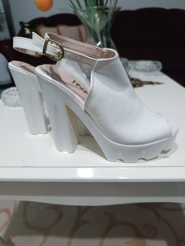 Beyaz Platform Topuklu Kadın Ayakkabı - Görsel 2