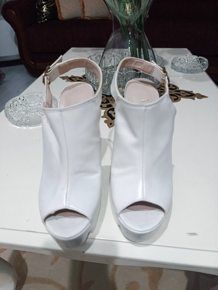 Beyaz Platform Topuklu Kadın Ayakkabı - Görsel 3
