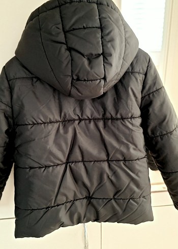 LCW 6 7 Erkek Çocuk Siyah Kapüşonlu Mont - Görsel 4