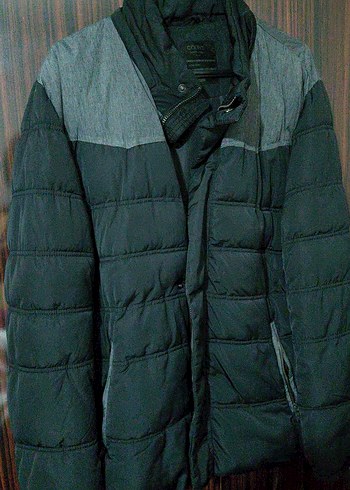 Gri Düğmeli Erkek Mont - Sokak Stili - Görsel 2