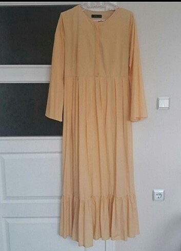 Sarı elbise