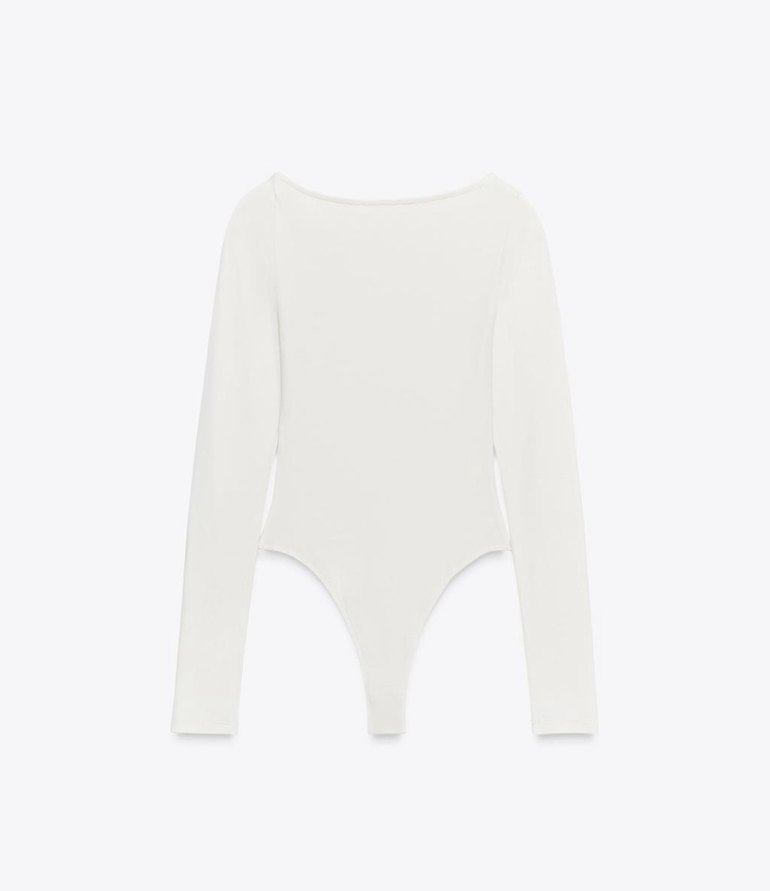 Kadın Ekru Asimetrik Yaka Uzun Kollu Bluz - Görsel 3