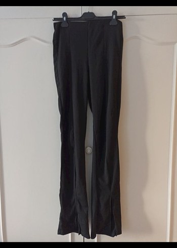 Siyah Kadın Yırtmaçlı Kumaş Pantolon - Görsel 3