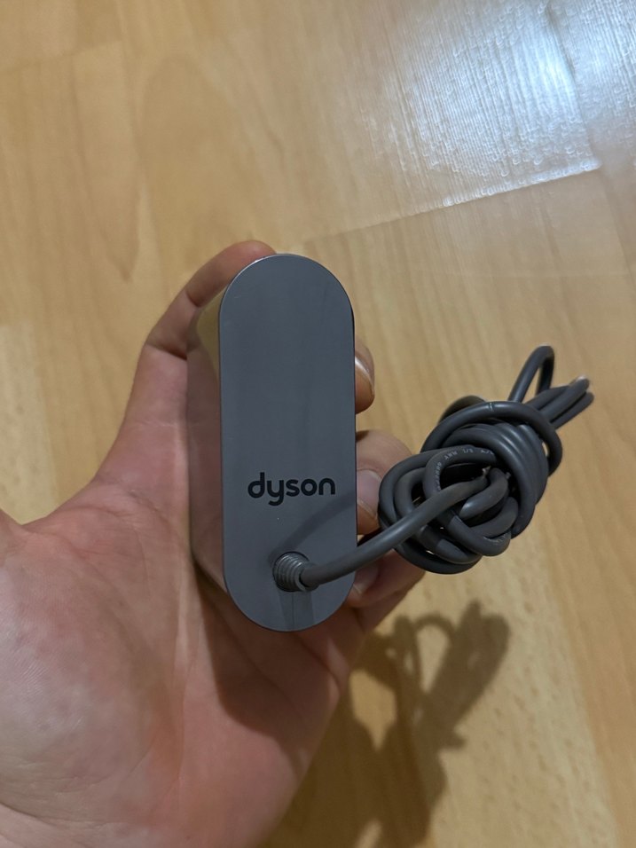 Dyson orjinal sorunsuz şarj aleti v10-v11-v12-v15 - Görsel 2