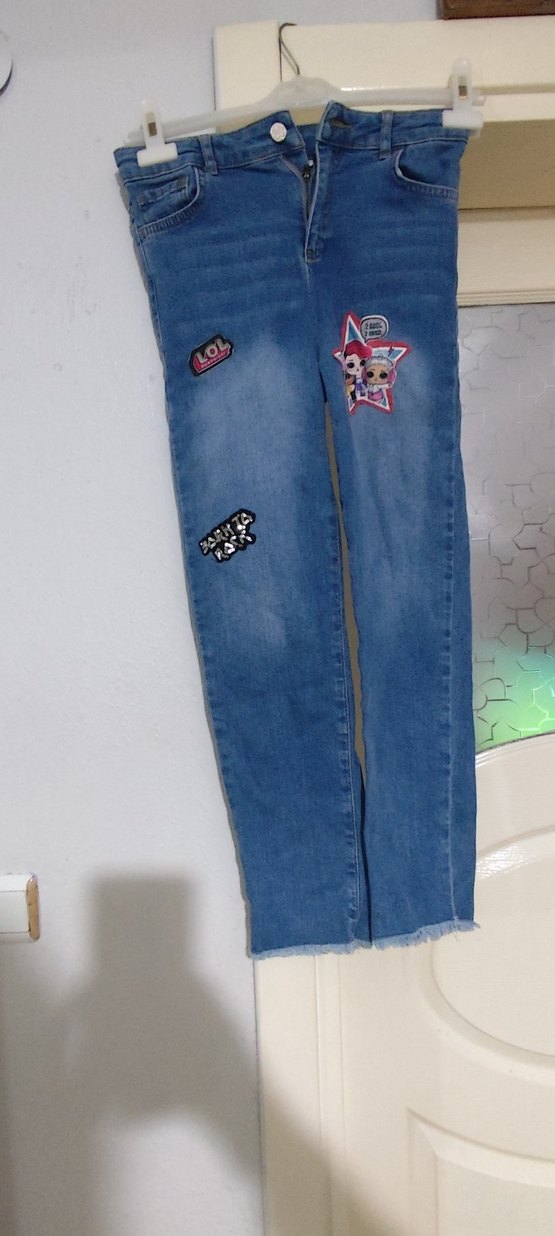 Nakışlı İnce Kesim Kız Kot Pantolon - Görsel 2