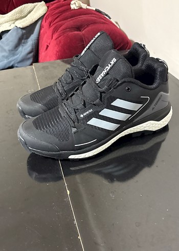 Adidas 43