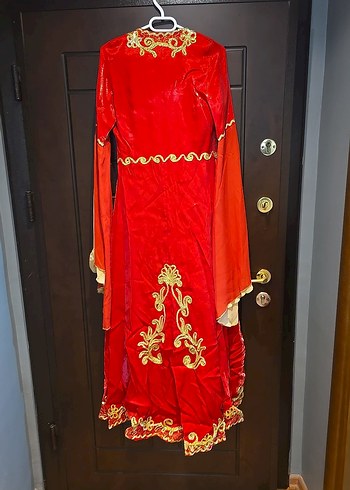 Uzun Kollu Kırmızı Nakışlı Hint Kına Elbisesi Takımı - Görsel 2