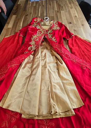 Uzun Kollu Kırmızı Nakışlı Hint Kına Elbisesi Takımı - Görsel 3