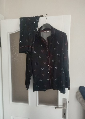 Siyah Kalp Desenli Uzun Kollu Rahat Pijama Takımı - Görsel 2