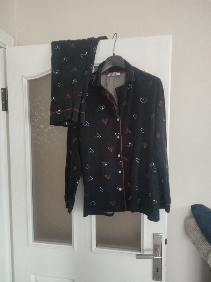 Siyah Kalp Desenli Uzun Kollu Rahat Pijama Takımı - Görsel 2