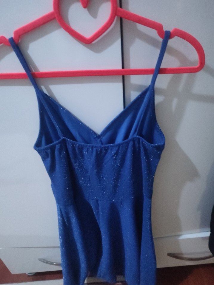 Parlak Mini V Yaka Kolsuz Kadın Elbise - Görsel 3