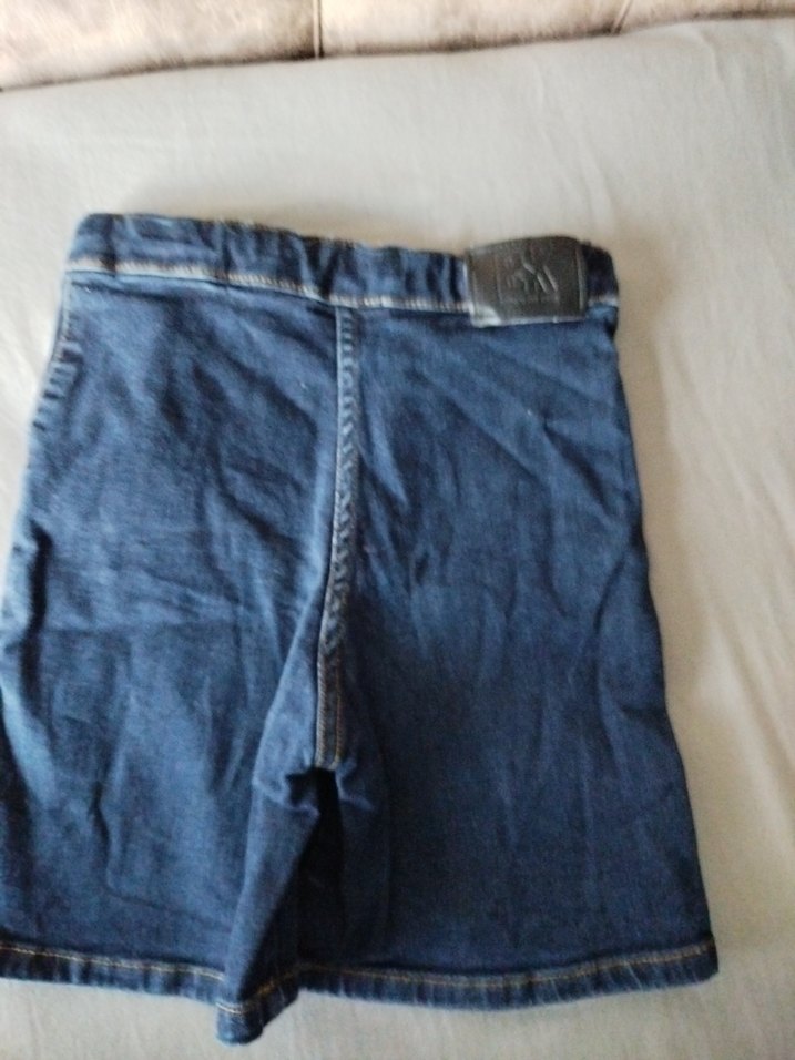 6/7 yaş kız çocuk bahçeşehir koleji etek şort - Görsel 2