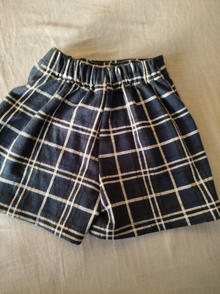 8 yaş kız çocuk düğmeli şort etek - Görsel 3