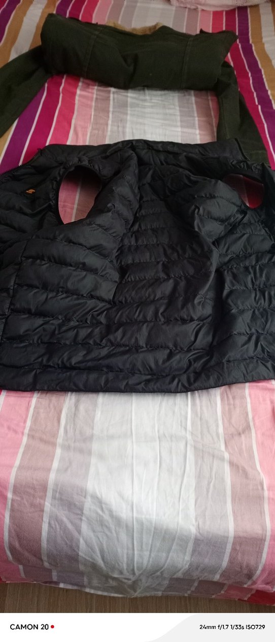 Siyah Fermuarlı Erkek Yelek - Görsel 3