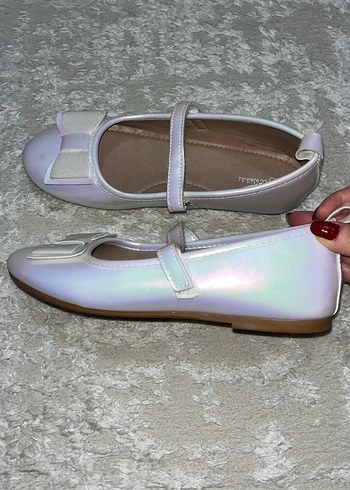 Kız Çocuk Beyaz Fiyonk Detaylı Babet Ayakkabı - Görsel 2