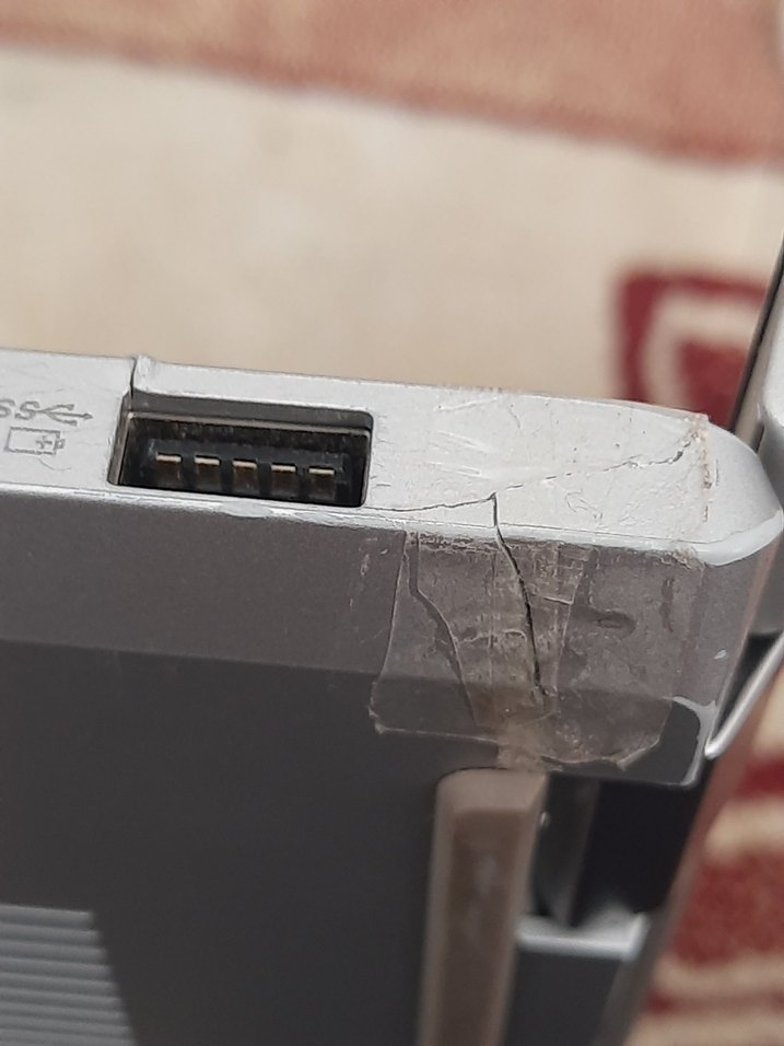 Gri Lenovo Dizüstü Bilgisayar - Görsel 4