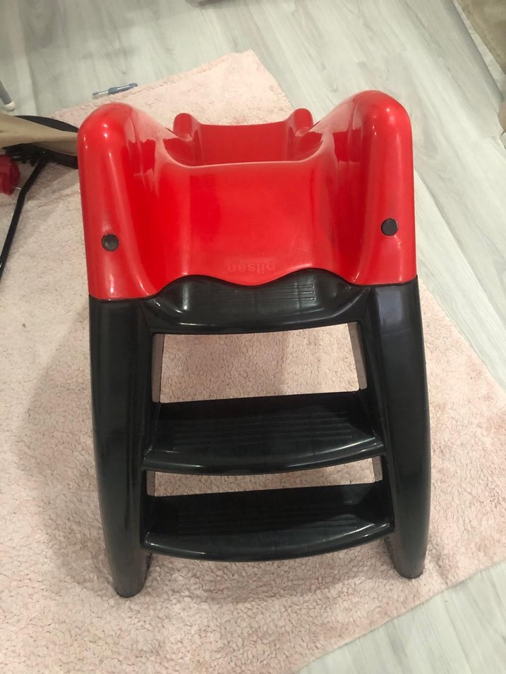 Kırmızı Çocuk Kaydırağı - Görsel 2