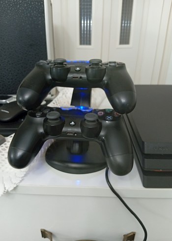 PlayStation 4 pro Konsol ve Kontrolörler ve oyun - Görsel 4