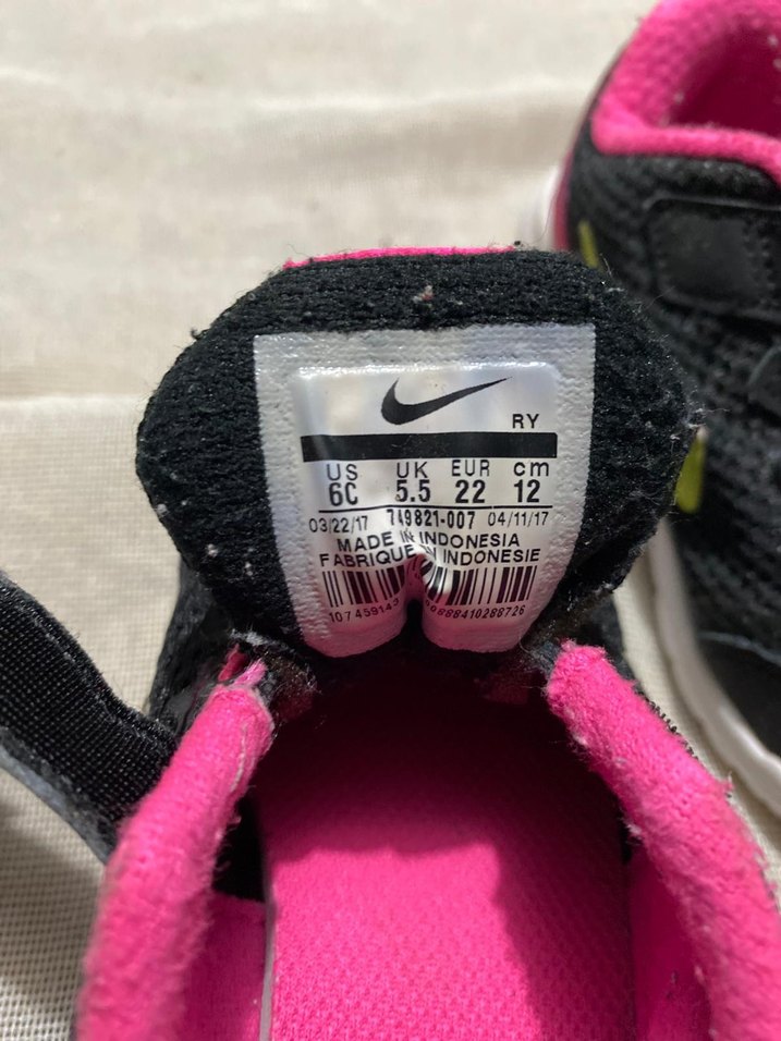 Kız Çocuk Siyah Pembe Nike Spor Ayakkabı - Görsel 3