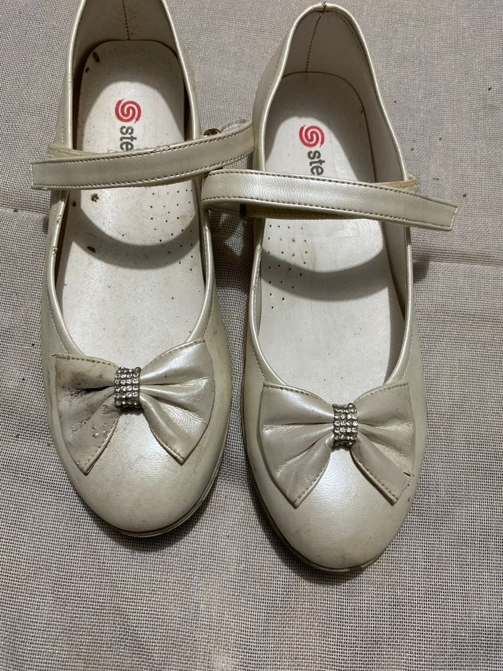 Kızlar için Beyaz Tokalı Babet Ayakkabı - Görsel 2