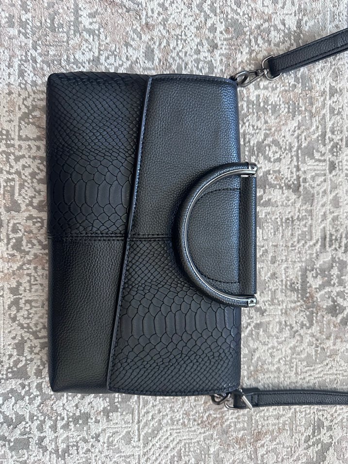 Siyah Yılan Desenli Deri Kadın Çanta - Görsel 4