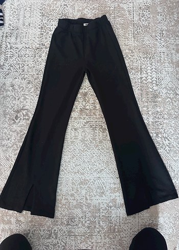 Siyah Yırtmaçlı Kadın İspanyol Paça Pantolon - Görsel 2