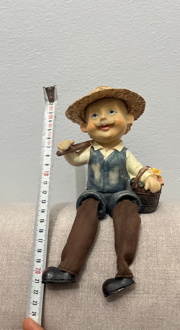 Hasır şapkalı çocuk figürü - Görsel 3