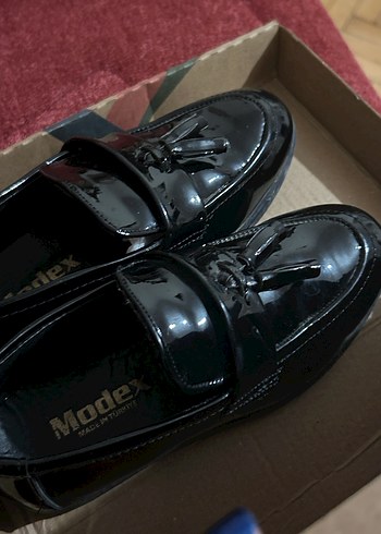 Siyah Kemerli Erkek Çocuk Özel Ayakkabı - Görsel 2