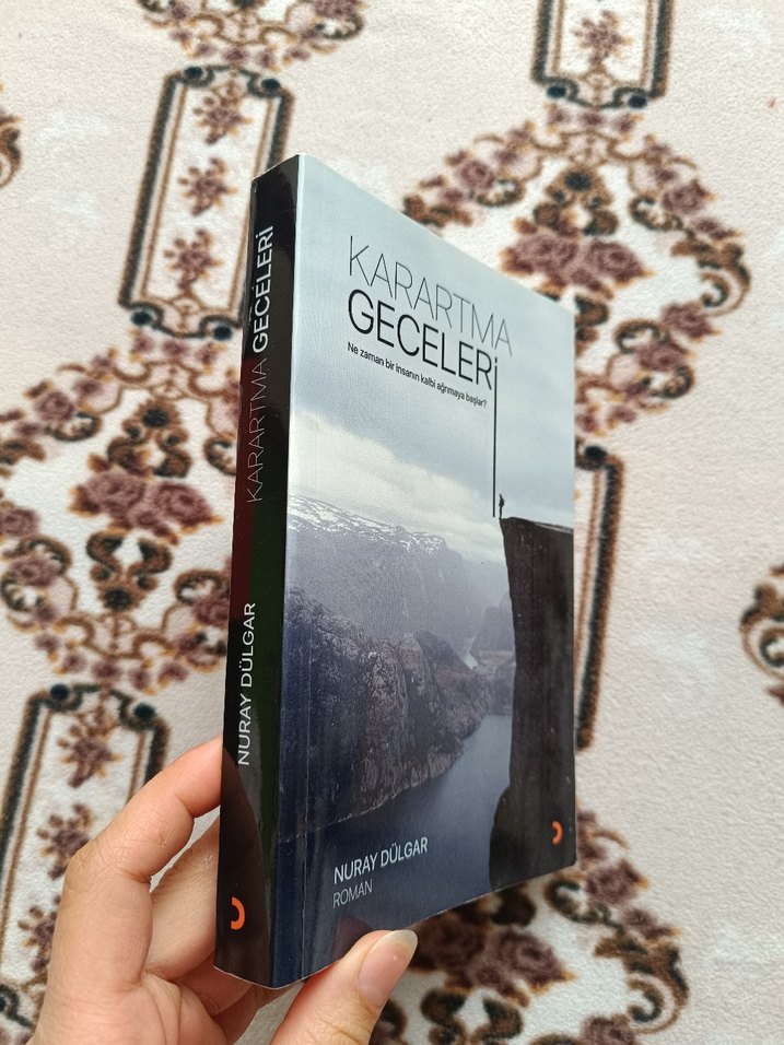 Karartma Geceleri - Nuray Dülgar - Görsel 2