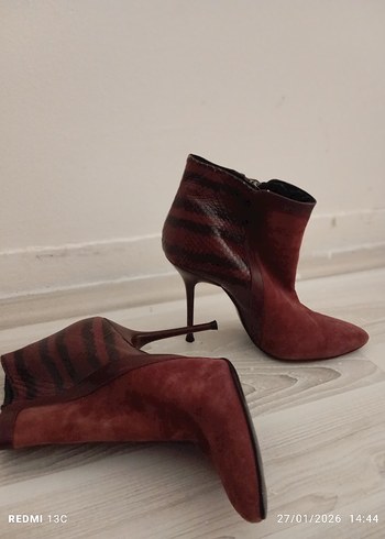 Bordo Yılan Desenli Süet Stiletto Bot - Görsel 2