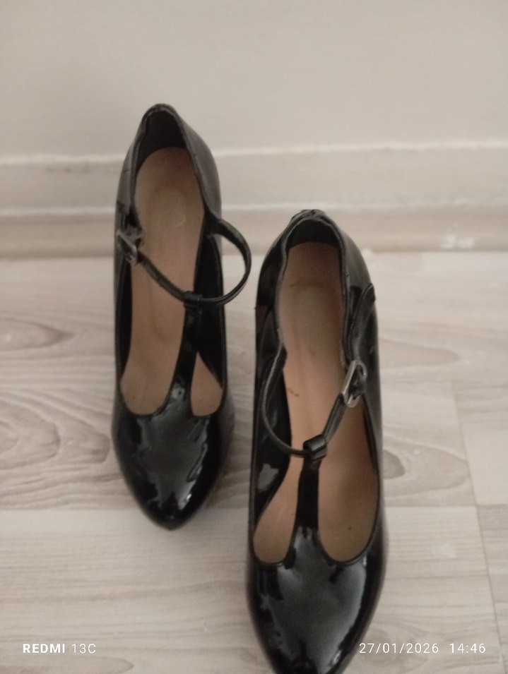 Tokalı Siyah Rugan Stiletto - Görsel 2