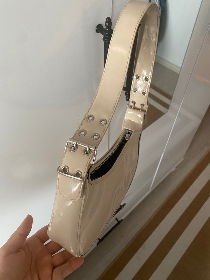 Bej Deri Tokalı Kadın Çantası - Görsel 2