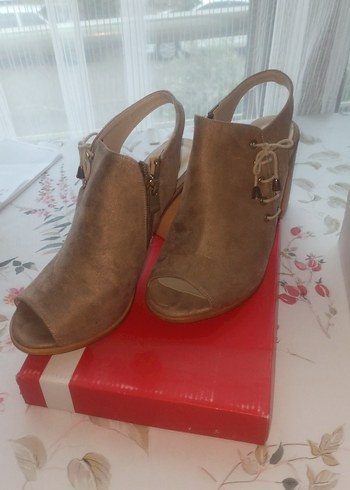 Bej Süet Topuklu Kadın Ayakkabı - Görsel 3