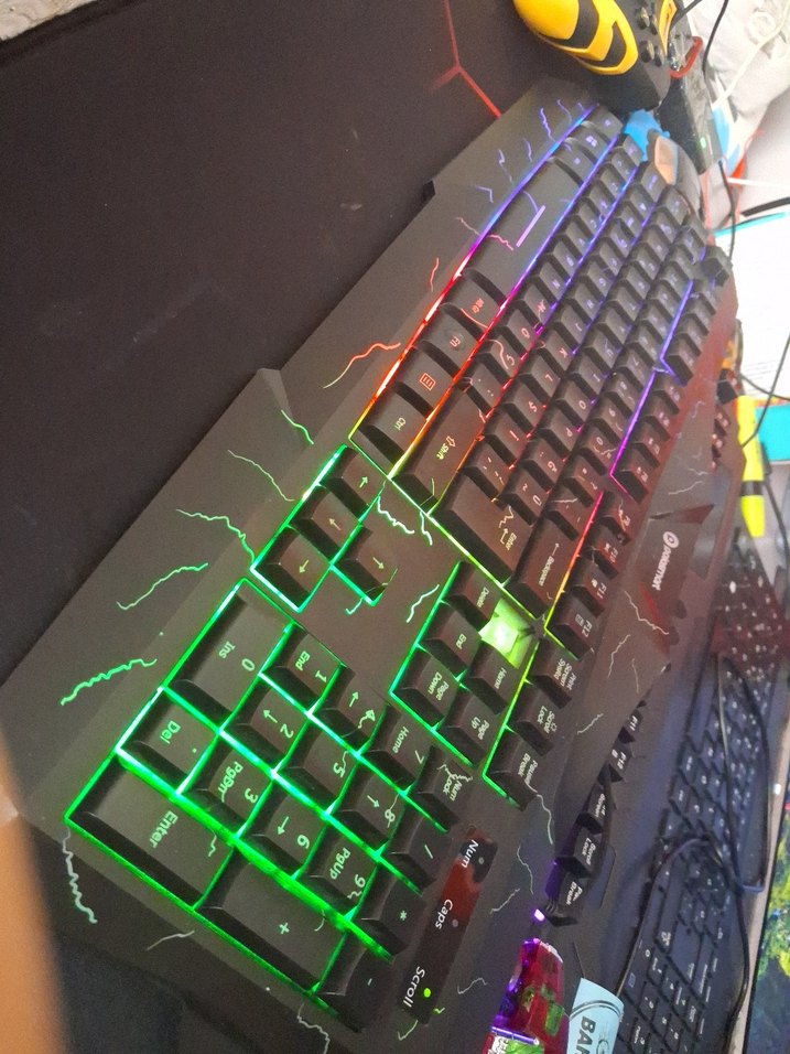 Renkli LED klavye - Görsel 2