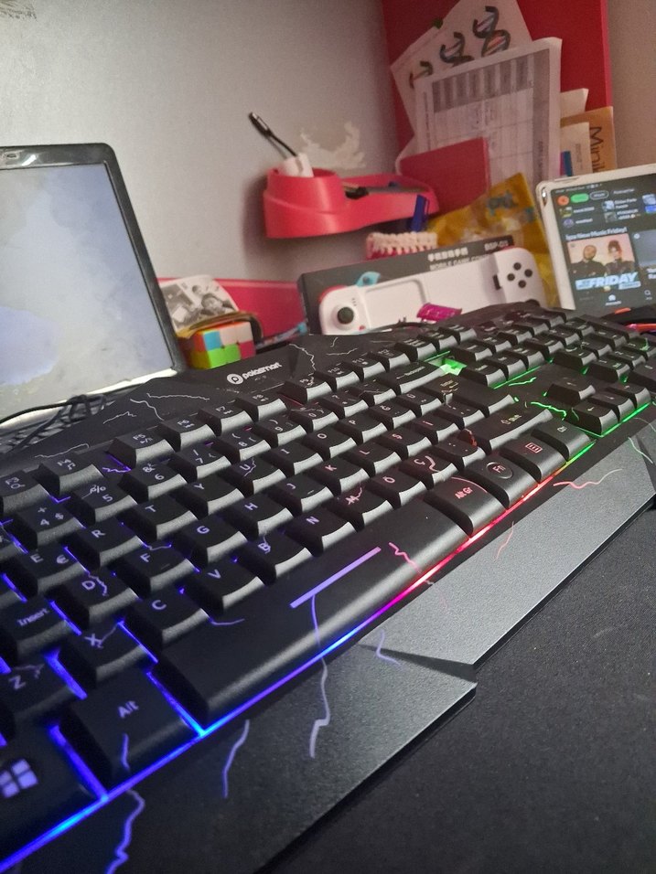 Renkli LED klavye - Görsel 3