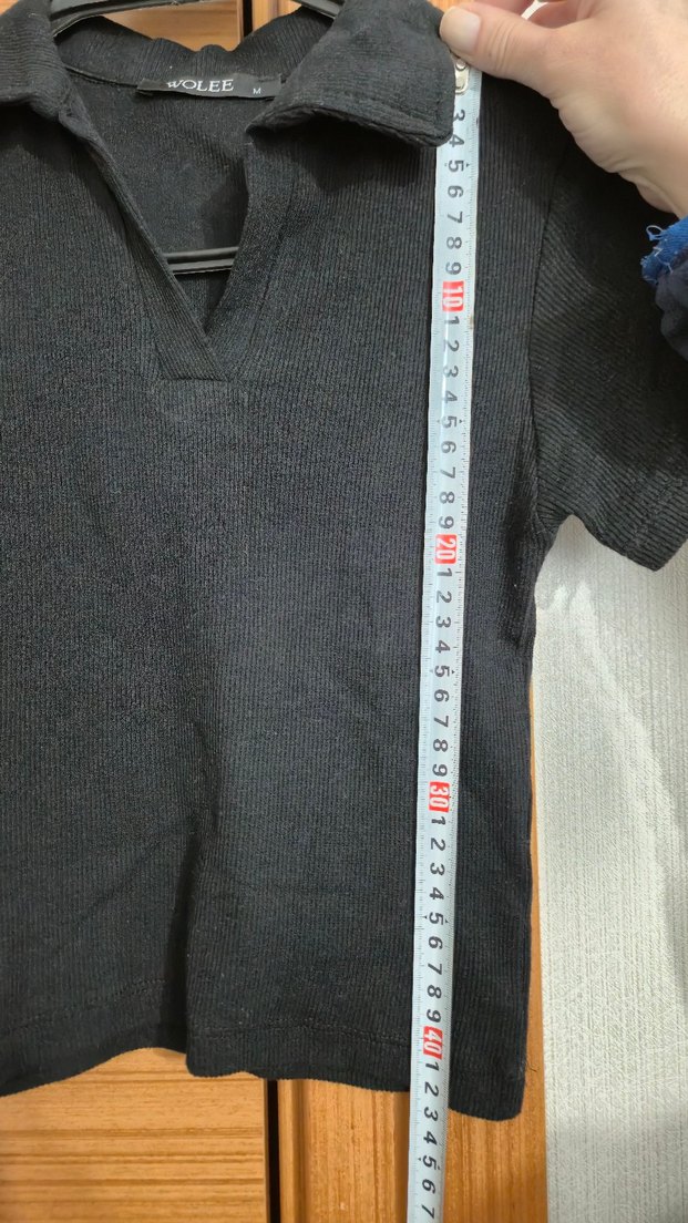 V Yaka Düğmeli Siyah Kadın Crop - Görsel 5