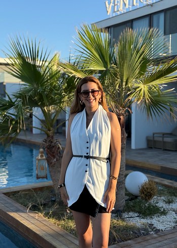 Drapeli Beyaz Kadın Yelek - Görsel 2