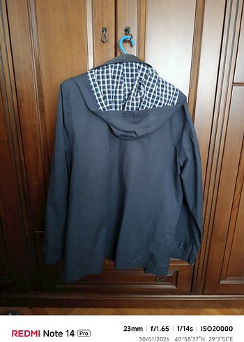 Gri Düğmeli Erkek Yağmurluk - Görsel 2