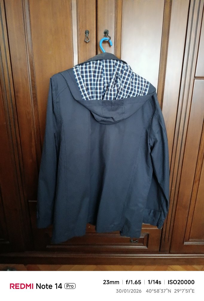 Gri Düğmeli Erkek Yağmurluk - Görsel 2