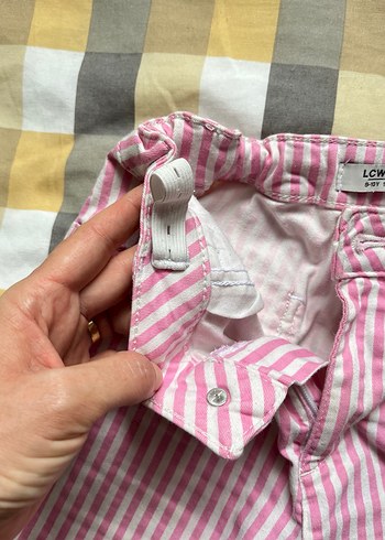 Kızlar için Pembe Çizgili Düğmeli Şort - Görsel 4