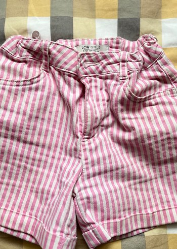 Kızlar için Pembe Çizgili Düğmeli Şort - Görsel 2