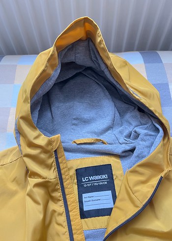 Sarı Kapüşonlu Erkek Çocuk Yağmurluk - Görsel 6