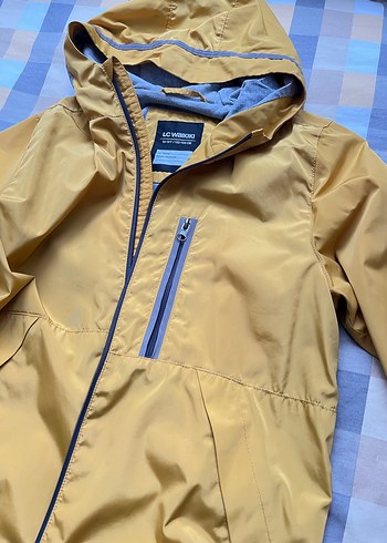 Sarı Kapüşonlu Erkek Çocuk Yağmurluk - Görsel 5