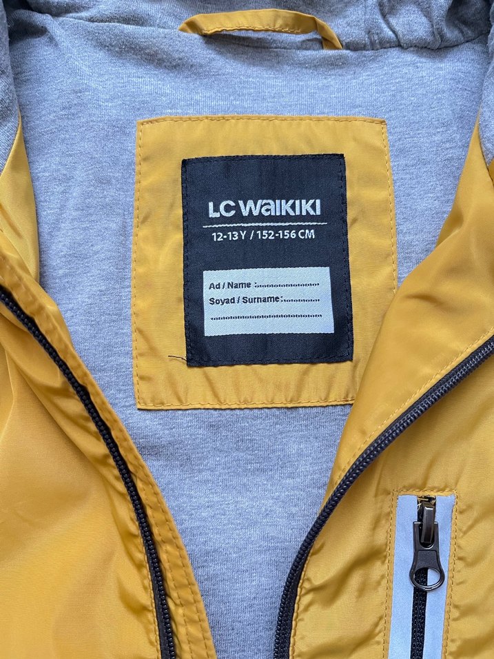 Sarı Kapüşonlu Erkek Çocuk Yağmurluk - Görsel 2