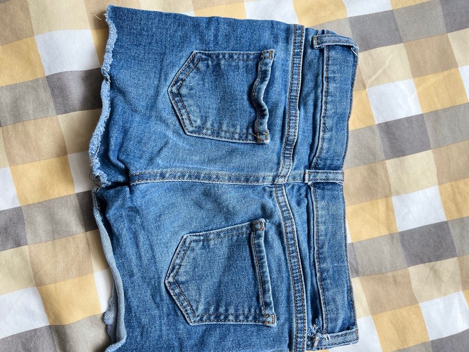 Renkli bağcık görünümlü nakışlı Kız Denim Şort - Görsel 2