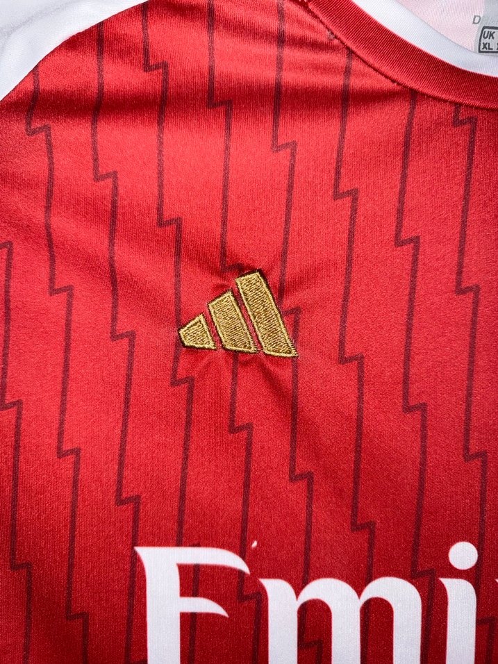 Arsenal isimsiz forma - Görsel 2