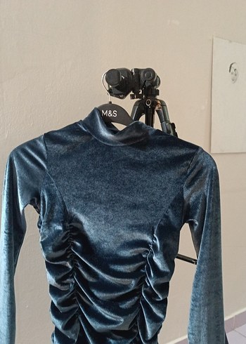 Siyah Drapeli Yüksek Yakalı Kadın Bluz - Görsel 5